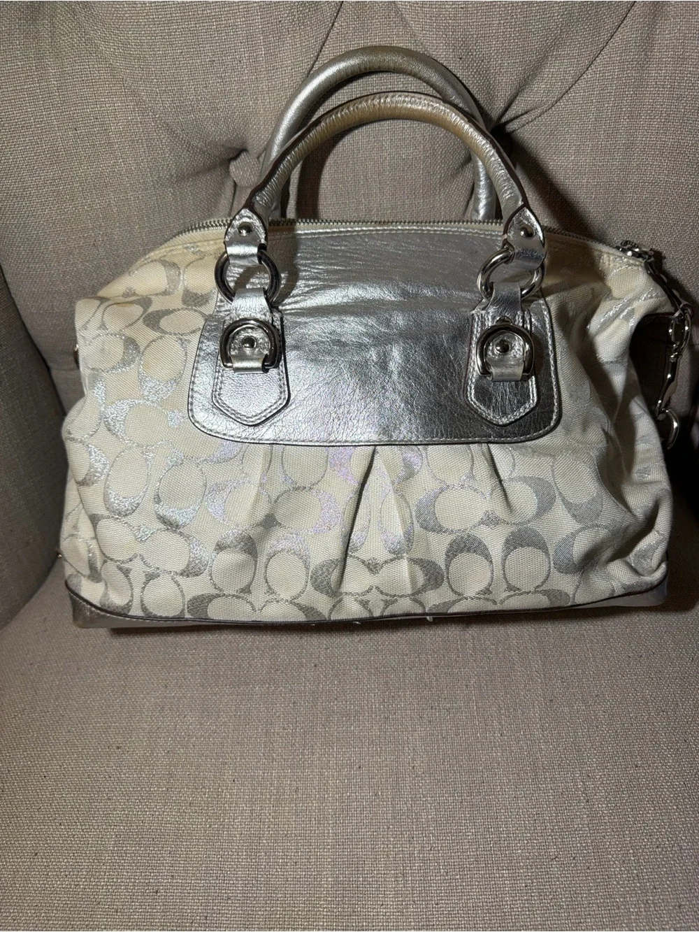 Coach Ashley Signature Satchel (Style F15804)